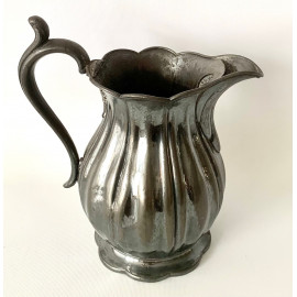 Jarra en peltro del siglo XVIII. 2