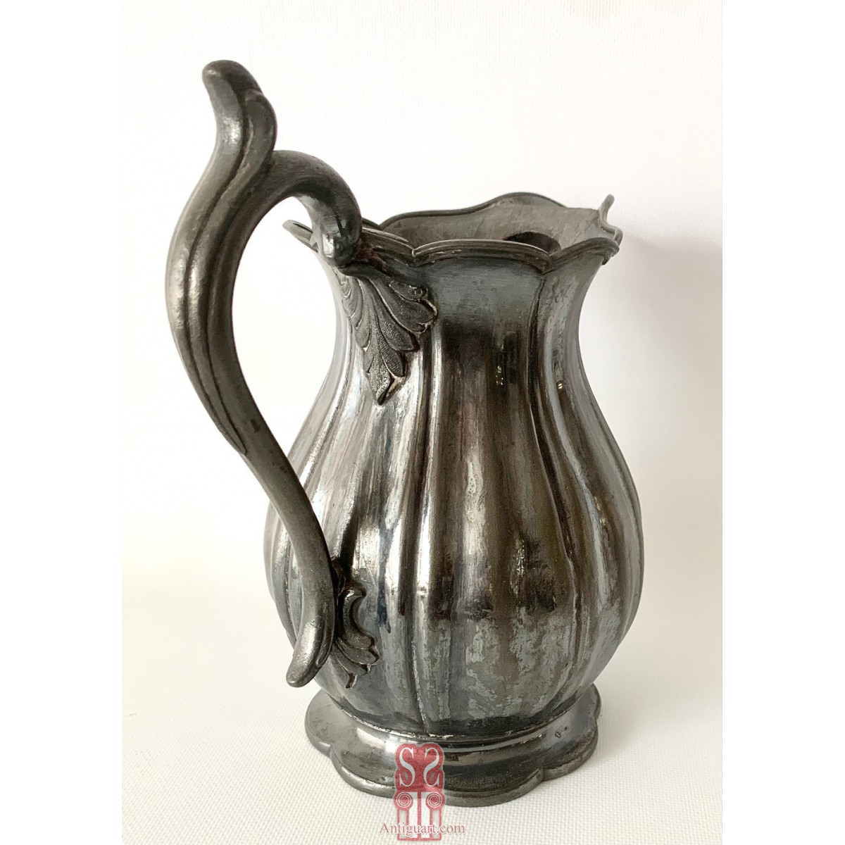 Jarra en peltro del siglo XVIII.