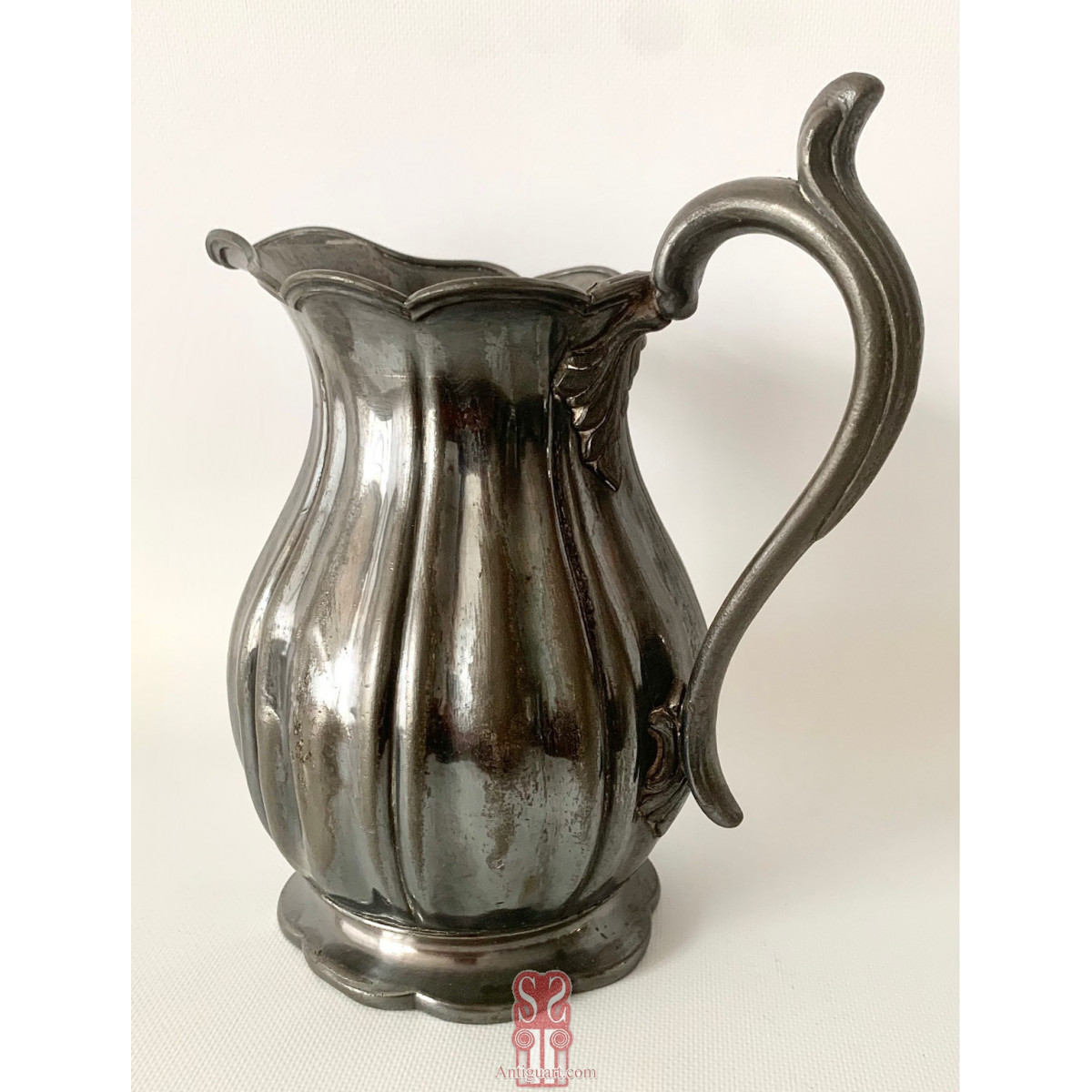 Jarra en peltro del siglo XVIII.