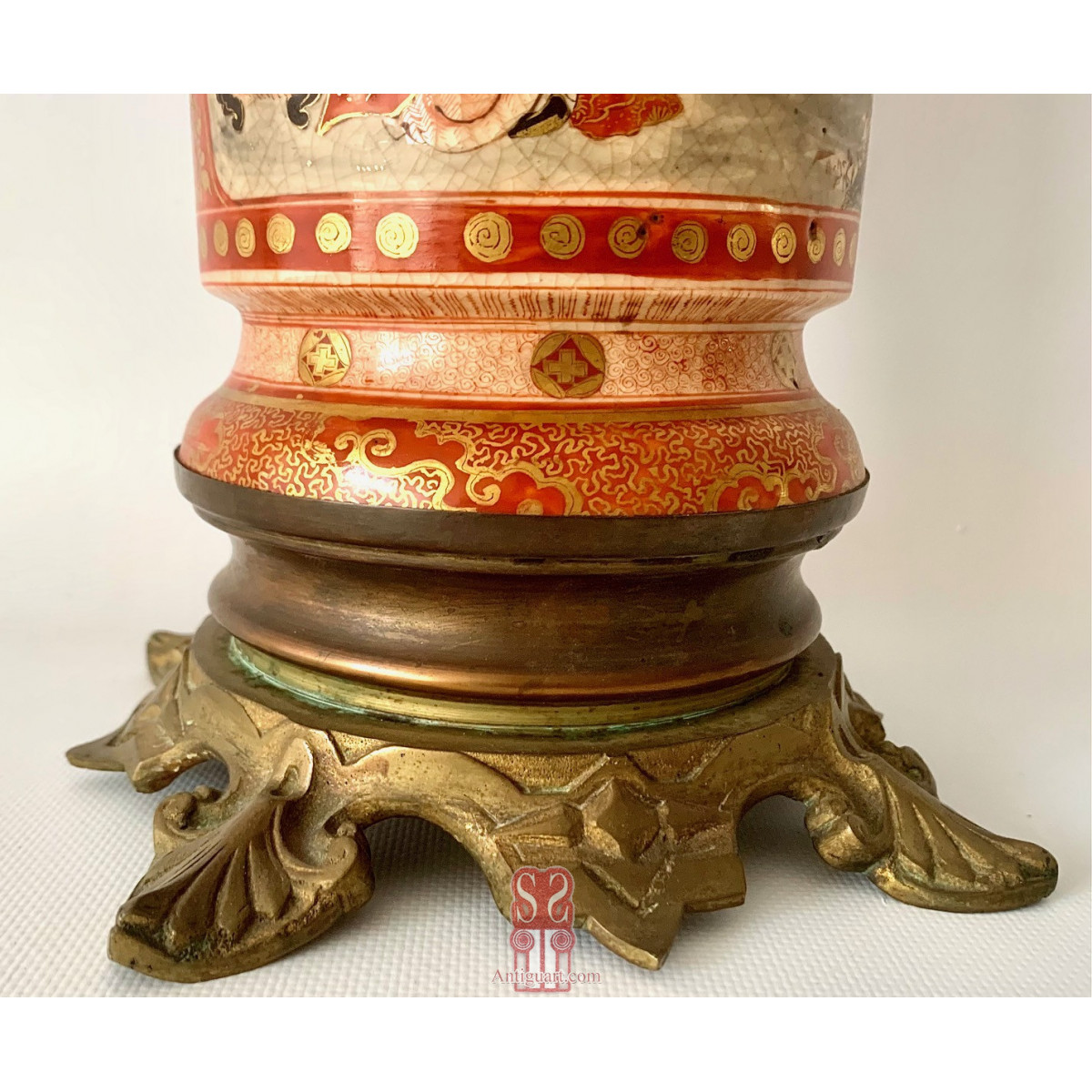 Pareja de quinqué o lamparas de aceite, cerámica del siglo XIX, Japón Kutani 