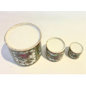 Conjunto de tres tarros en porcelana China Cantón Siglo XIX.