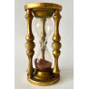 Reloj de arena en bronce dorado y cristal soplado de principios del siglo XX.