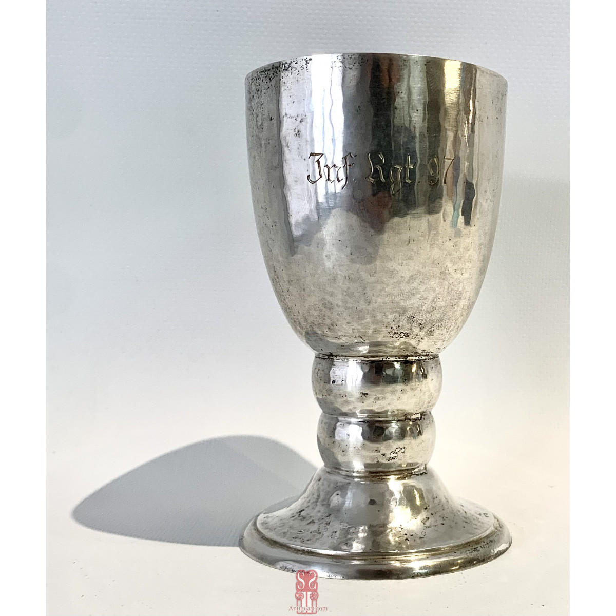 Rara copa cáliz de plata 800 Alemana, mitad del siglo XX.