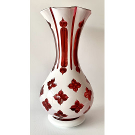 Bohemian glass vase (current Czech Republic) from the end of the 19th century