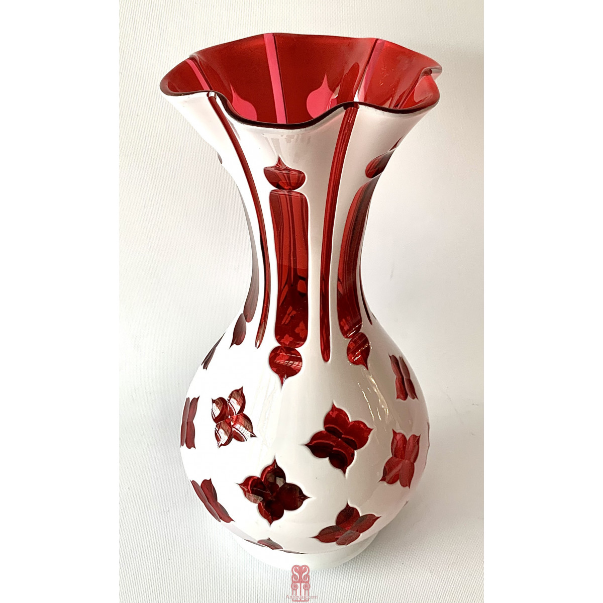 Jarrón de cristal Bohemia (Actual Repubblica Checa) de finales del siglo XIX. 