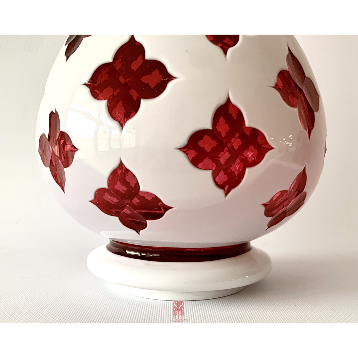 Jarrón de cristal Bohemia (Actual Repubblica Checa) de finales del siglo XIX. 