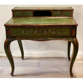 Tavolo scrittoio-escrivania del XIX secolo.
