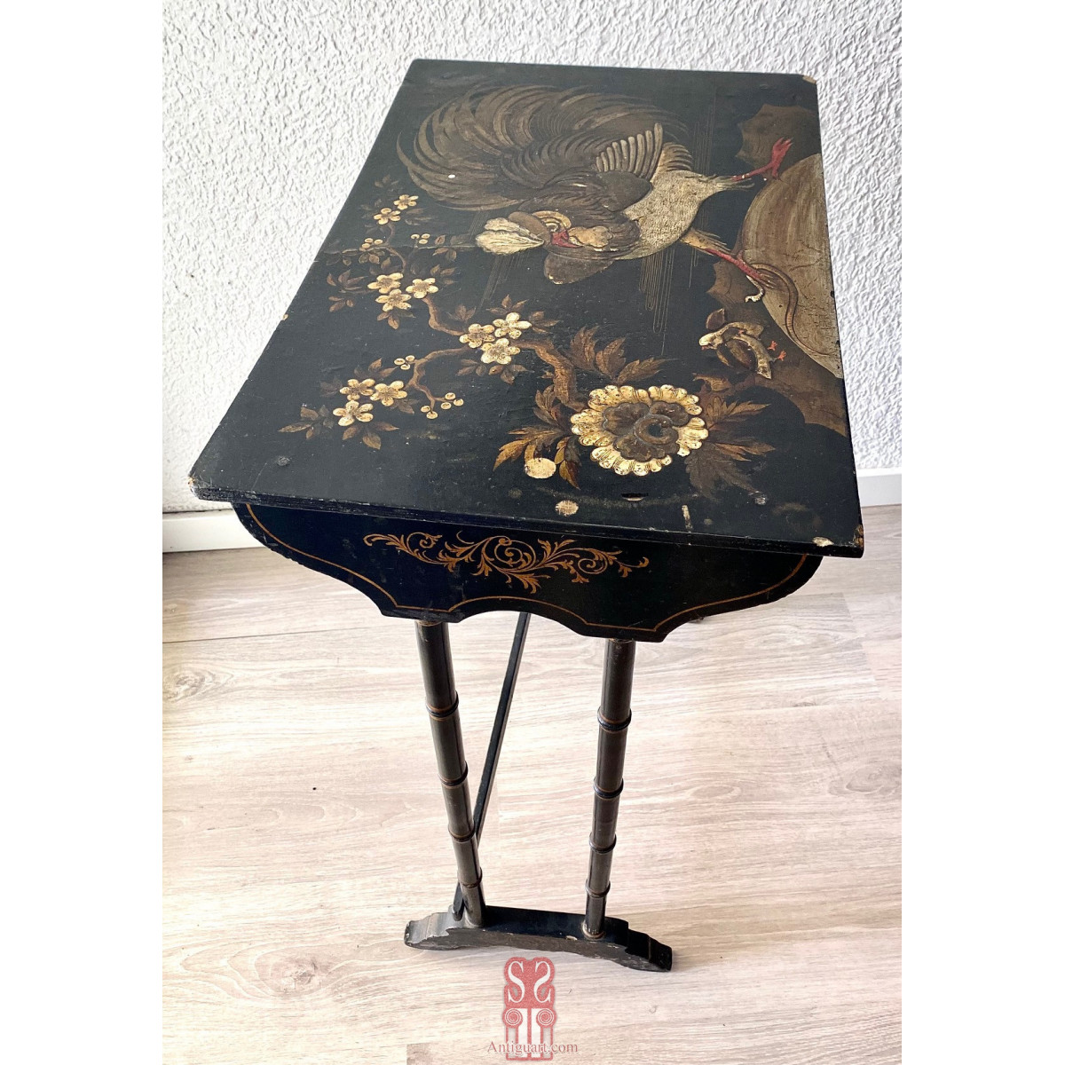 Mesa nido madera lacada negra y policromada chineseria. Finales Siglo XIX principios Siglo XX.