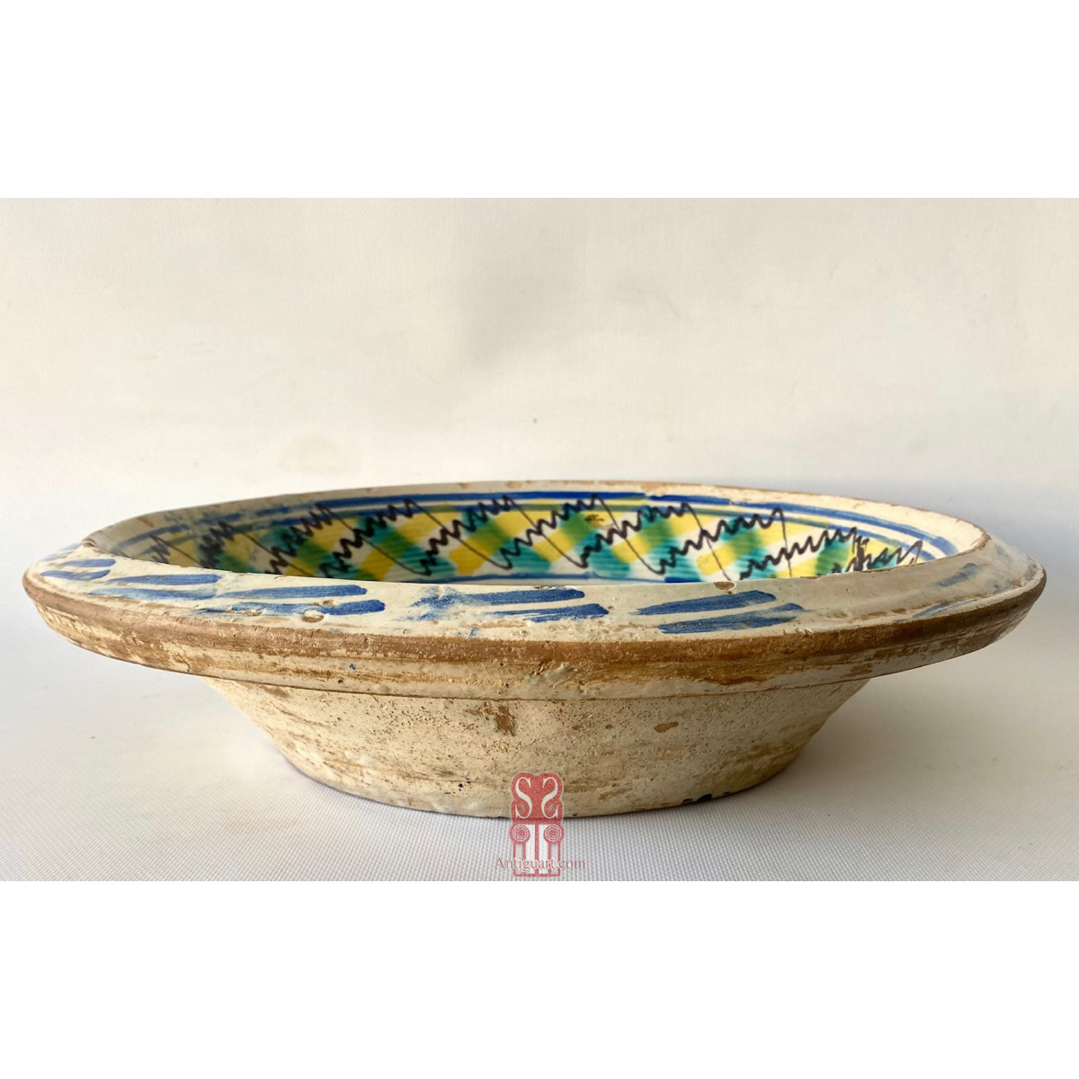 Gran lebrillo cerámica de Triana del Siglo XIX.