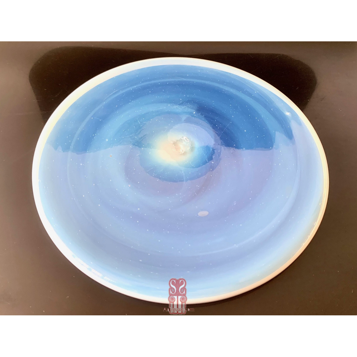 Conjunto de cristal con bandeja, jarra y vaso, 1900 circa.