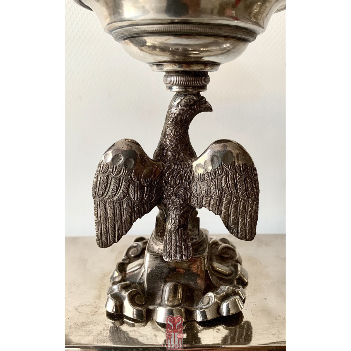 Escribanía o tintero de plata, siglo XIX.