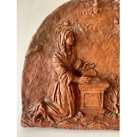 Anunciación. Bajorrelieve de barro, Italia Siglo XVIII. 2
