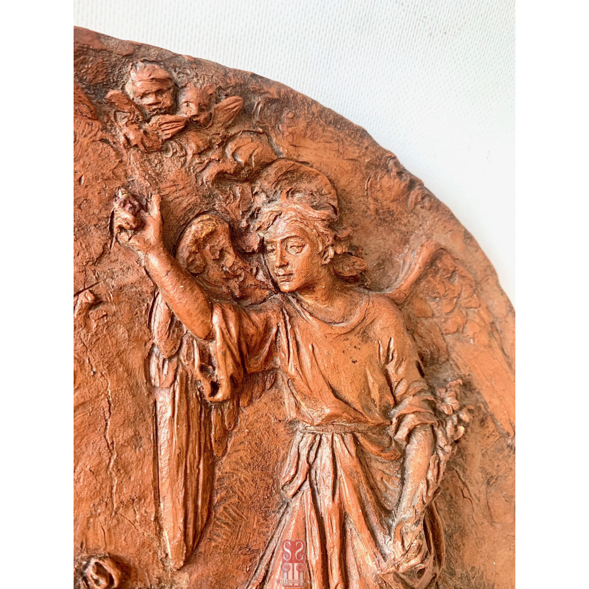 Anunciación. Bajorrelieve de barro, Italia Siglo XVIII.