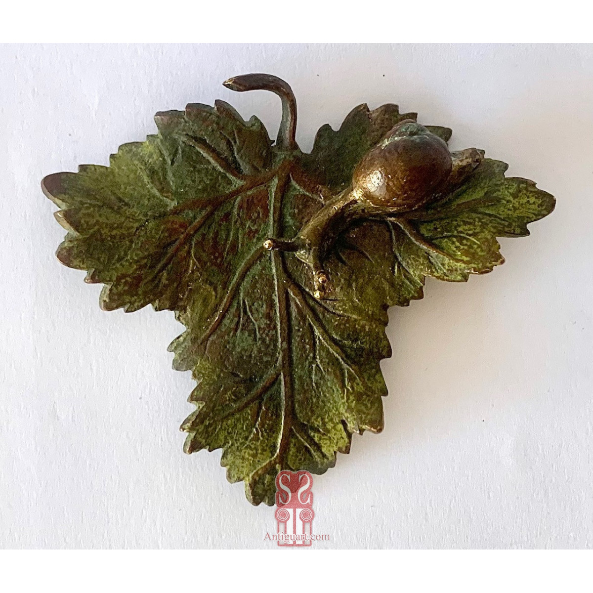 Caracol sobre hoja. Bronce de Viena. Finales del Siglo XIX.