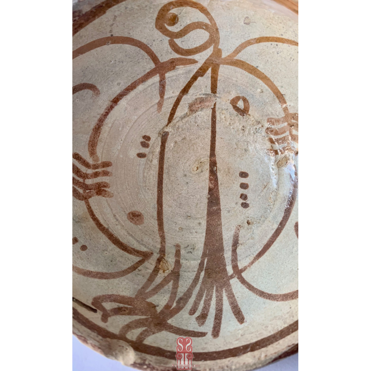 Escudilla de cerámica, Ave estilizada. Manises Siglo XV.