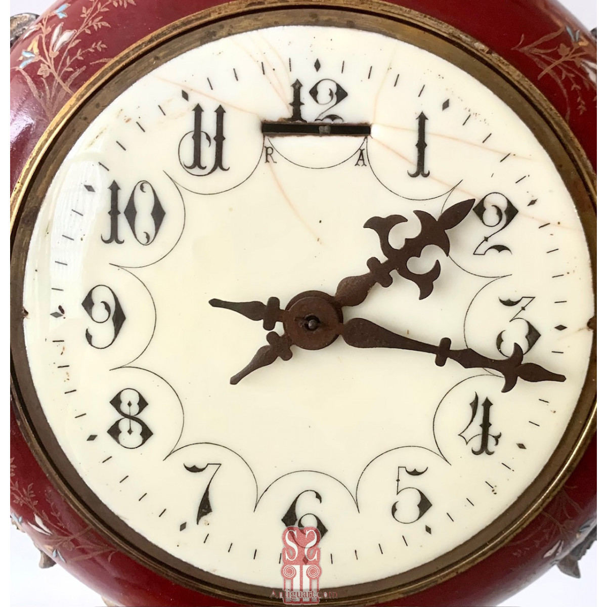 Reloj colgante de doble esfera de principios del Siglo XX.