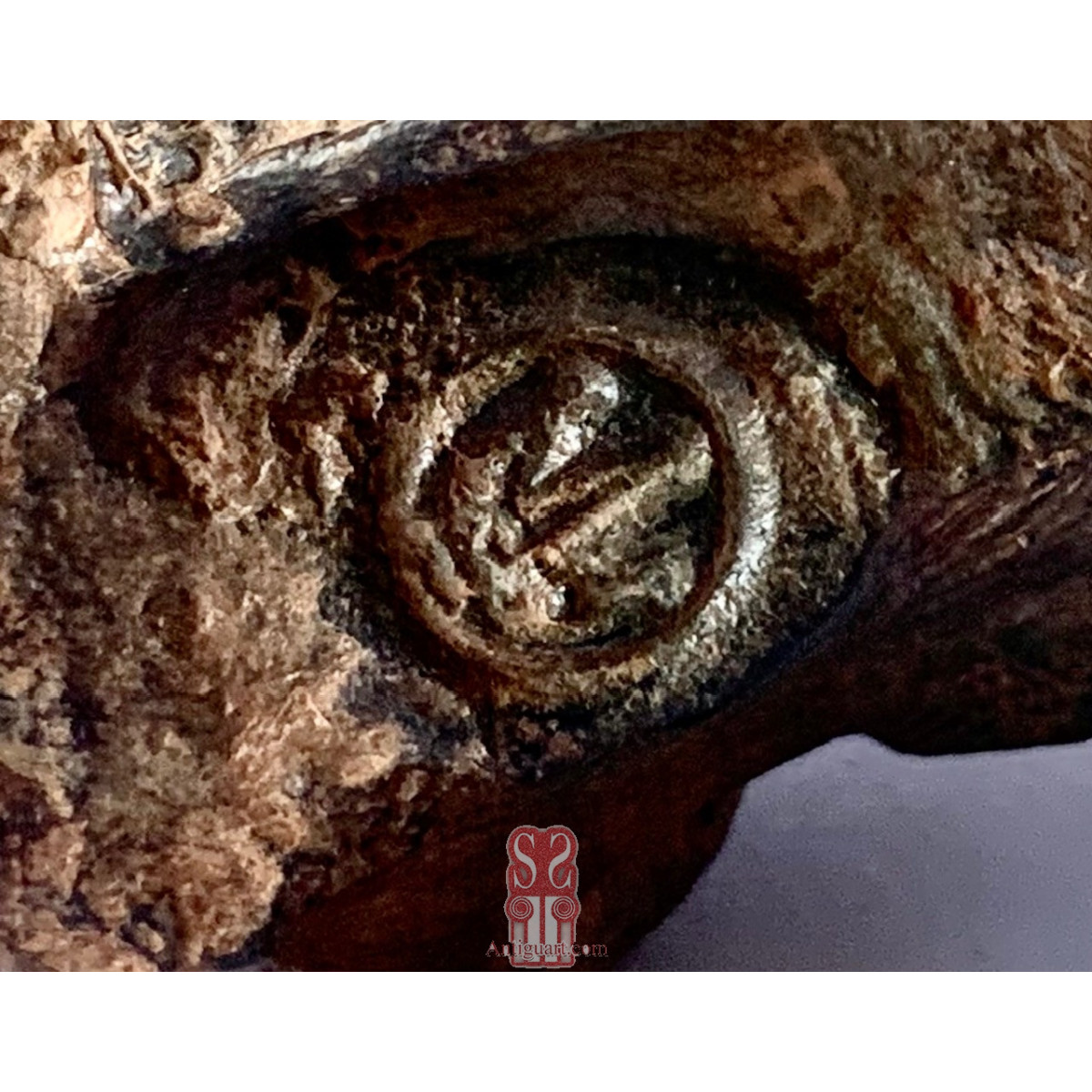 Liebre, escultura en bronce de Pierre Chenet, principios del Siglo XX.