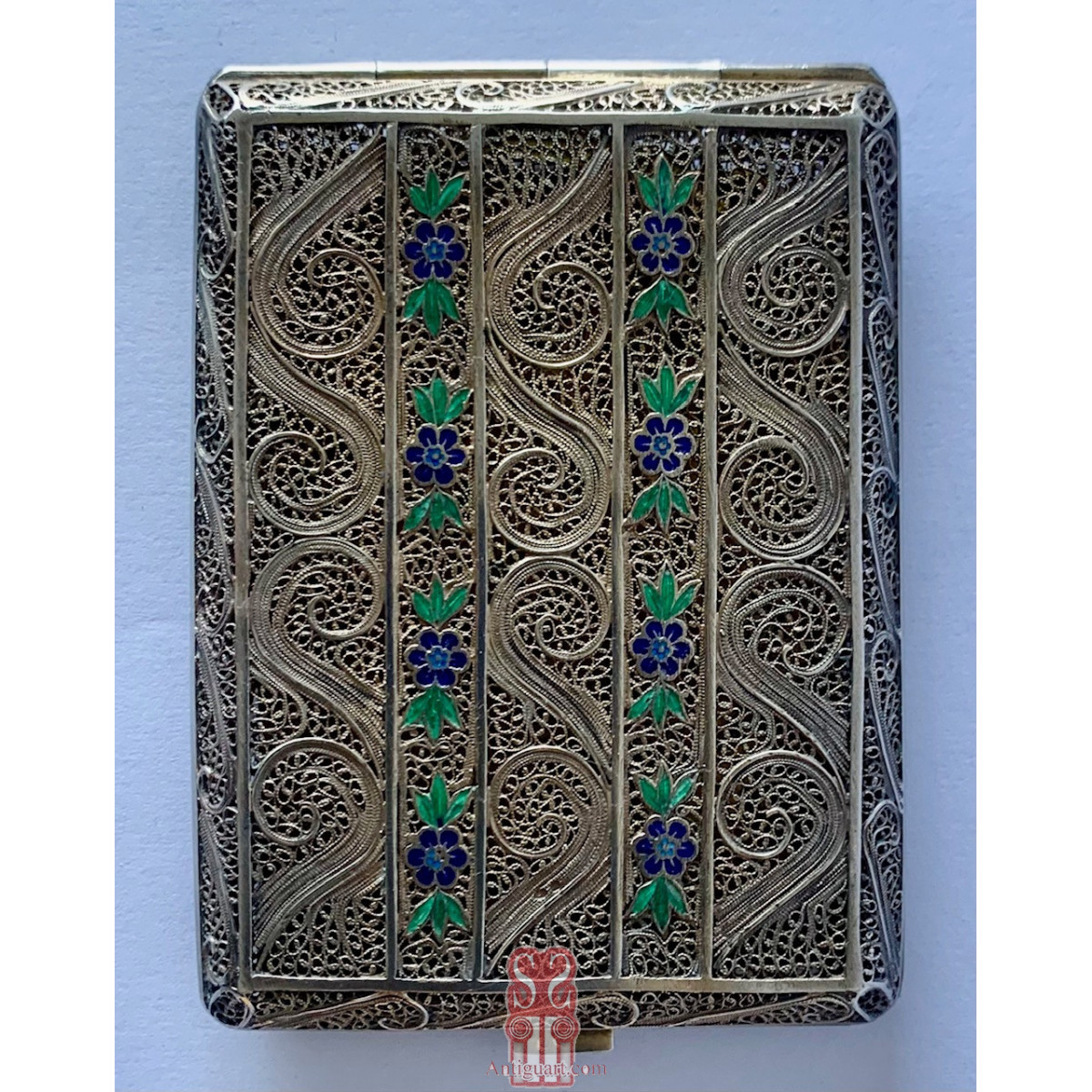 Pitillera en filigrana de plata y esmaltada. Portugal, principios del Siglo XX.