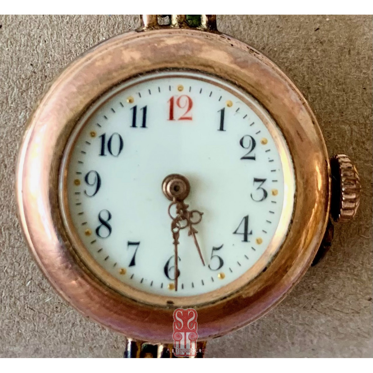 Reloj de mujer de muñeca de principios del siglo XX.