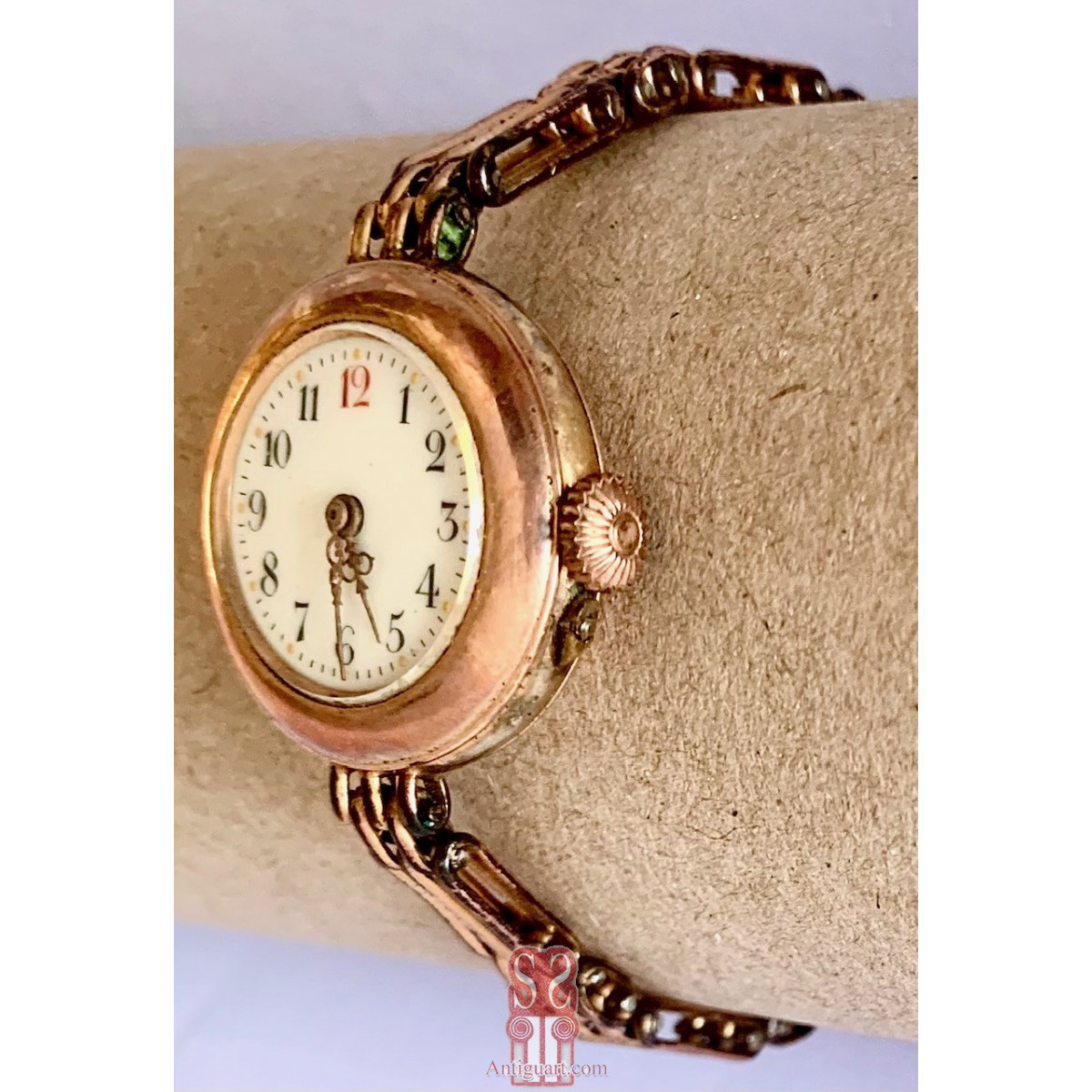 Reloj de mujer de muñeca de principios del siglo XX.