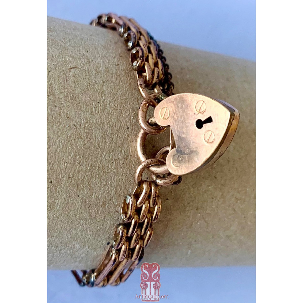 Reloj de mujer de muñeca de principios del siglo XX.