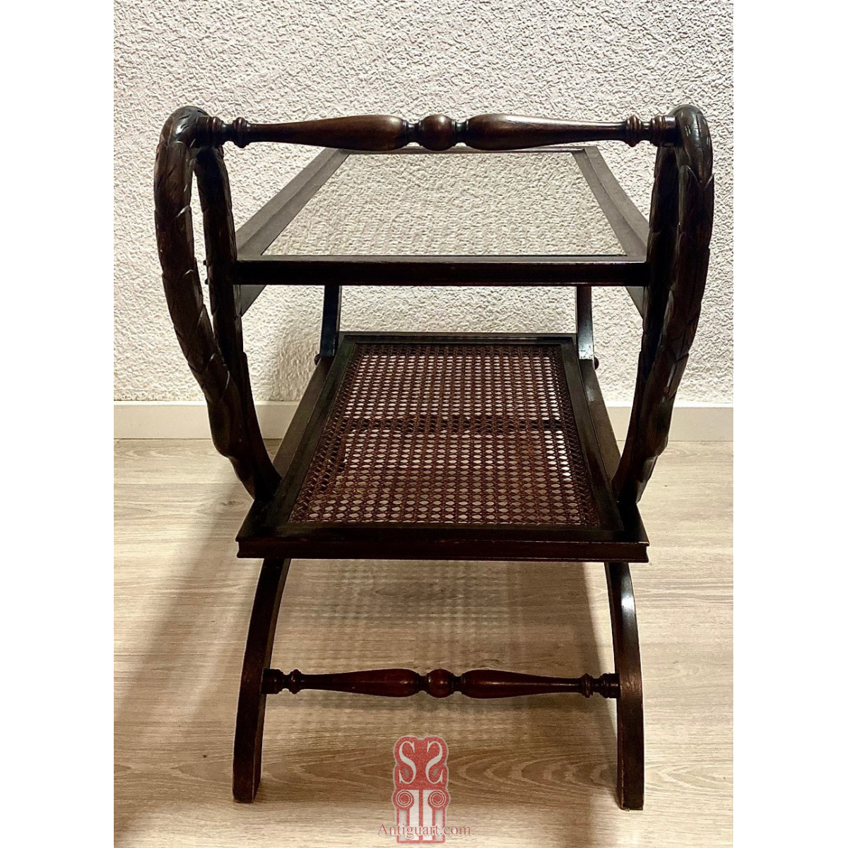 Muebles camarera de principios del Siglo XX.