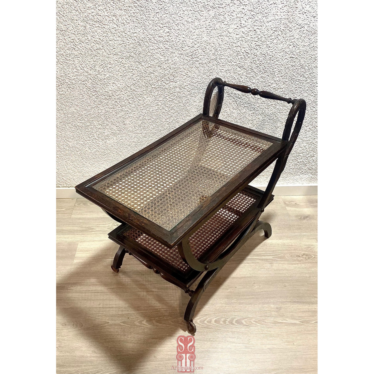 Muebles camarera de principios del Siglo XX.