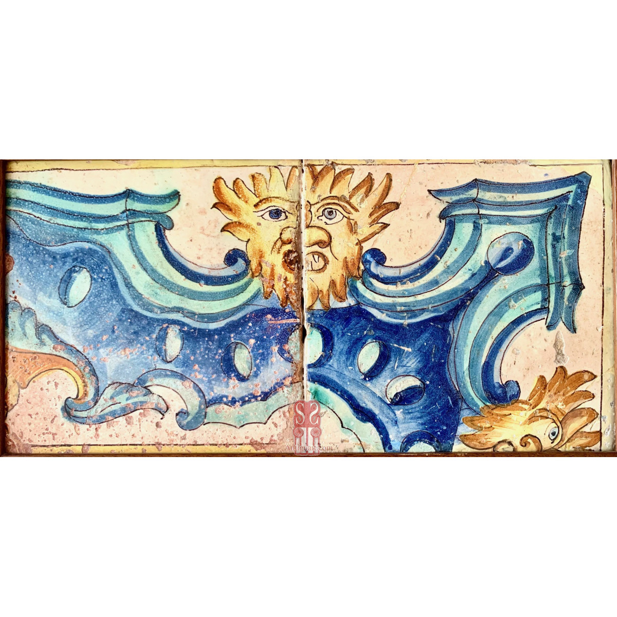 Pareja azulejos valencianos, Mascarona. Siglo XVIII.