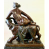 Reloj de sobremesa, escultura de bronce “Ariadna sobre la pantera”, firmada Jules Graux Marly. Segunda mitad del Siglo XIX.