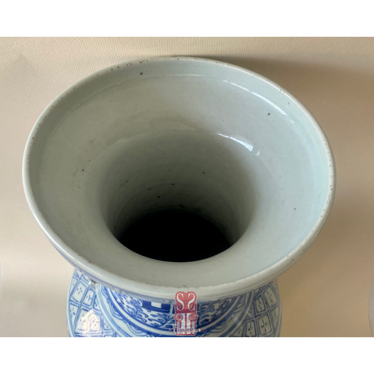 Jarrón de cerámica China, finales Siglo XIX principios Siglo XX.