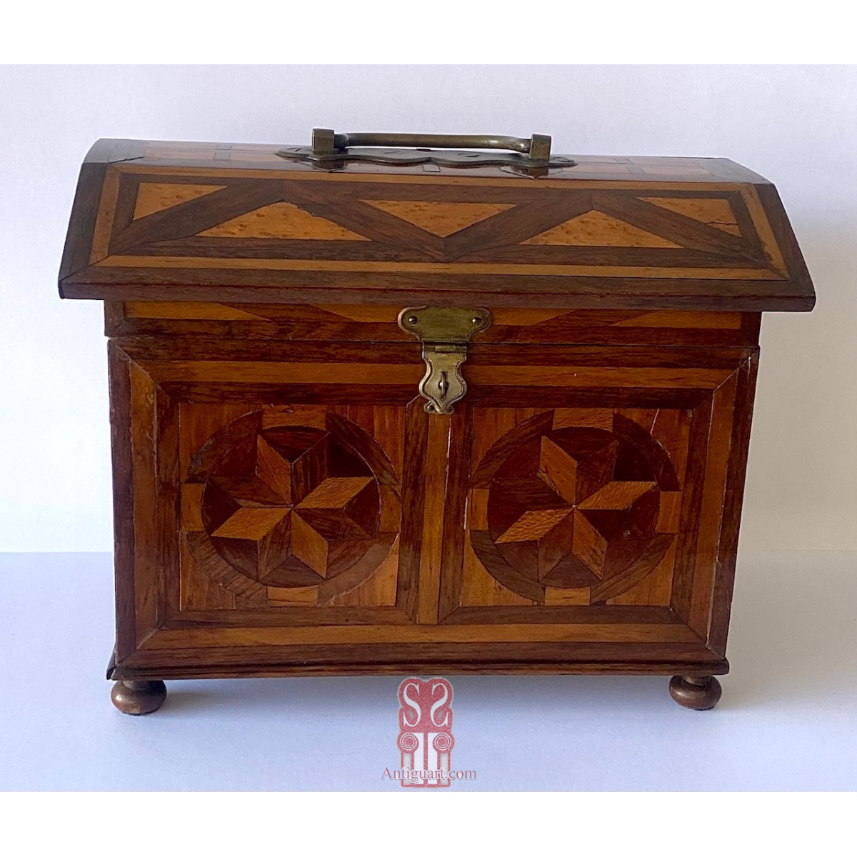 Arqueta baúl de mitad Siglo XIX, Inglaterra. 