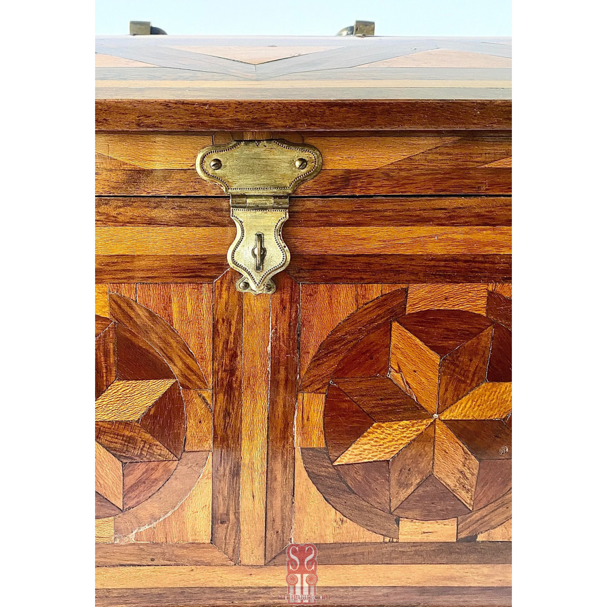 Arqueta baúl de mitad Siglo XIX, Inglaterra. 