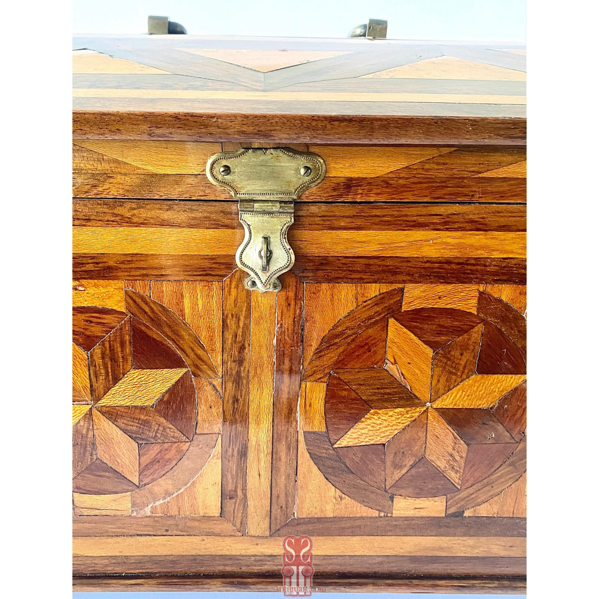 Arqueta baúl de mitad Siglo XIX, Inglaterra. 