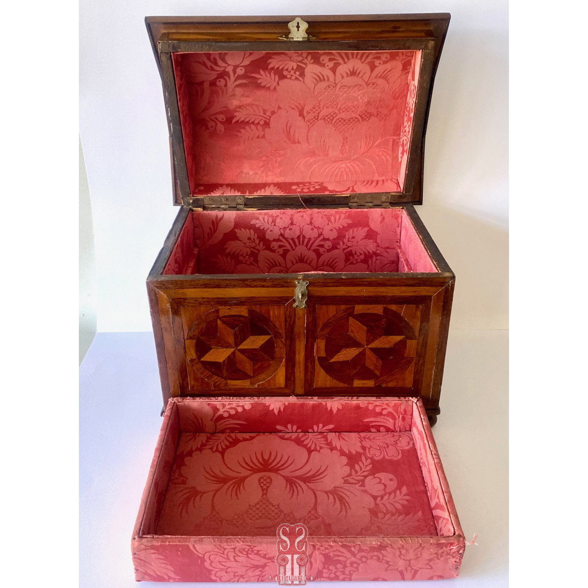 Arqueta baúl de mitad Siglo XIX, Inglaterra. 