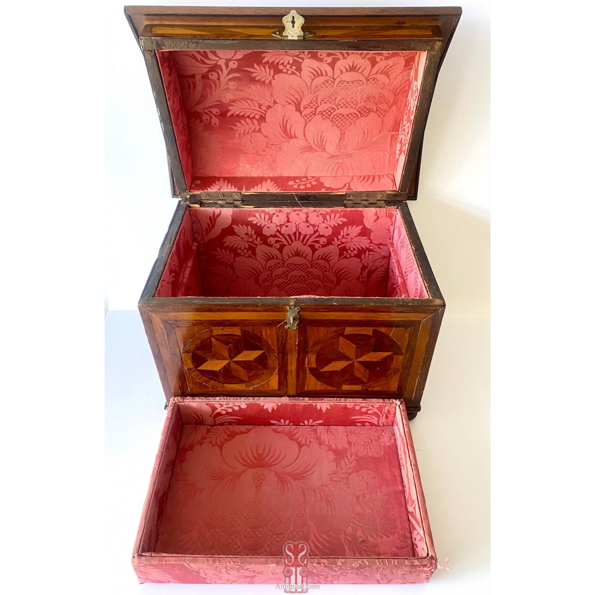 Arqueta baúl de mitad Siglo XIX, Inglaterra. 