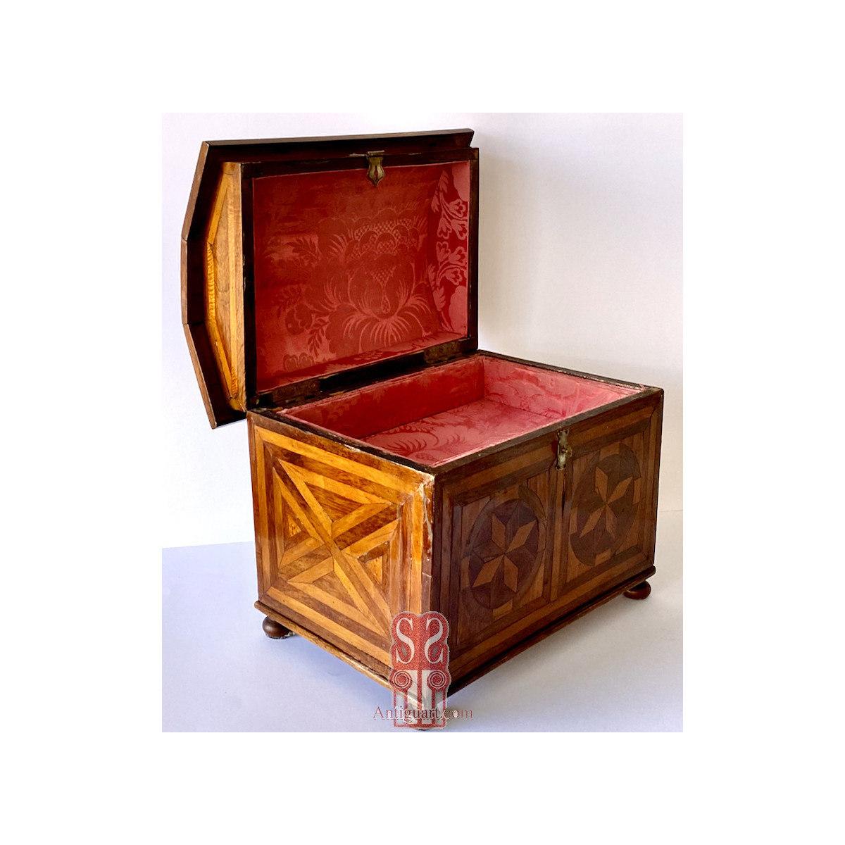 Arqueta baúl de mitad Siglo XIX, Inglaterra. 