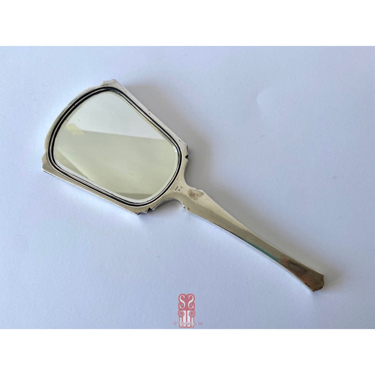 Juego de tocador en plata y esmalte. Inglaterra, principios siglo XX.