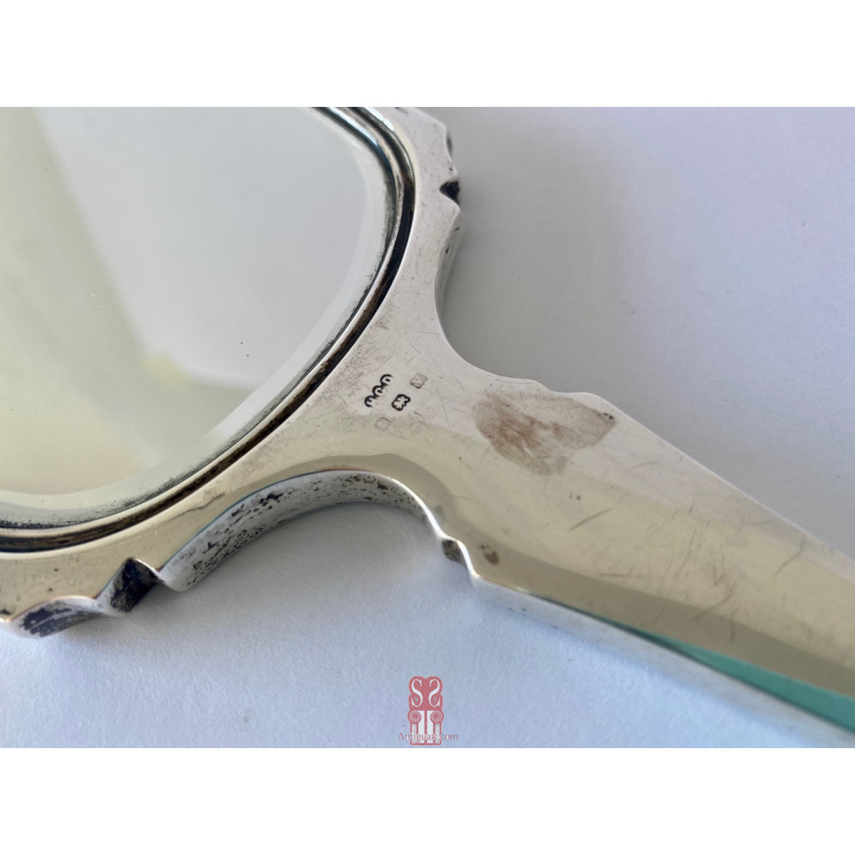 Juego de tocador en plata y esmalte. Inglaterra, principios siglo XX.