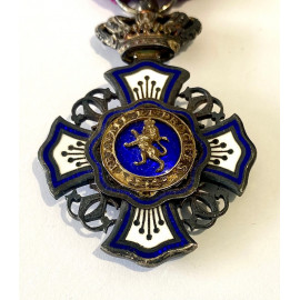 Real Medalla de la Orden Real de León. 2