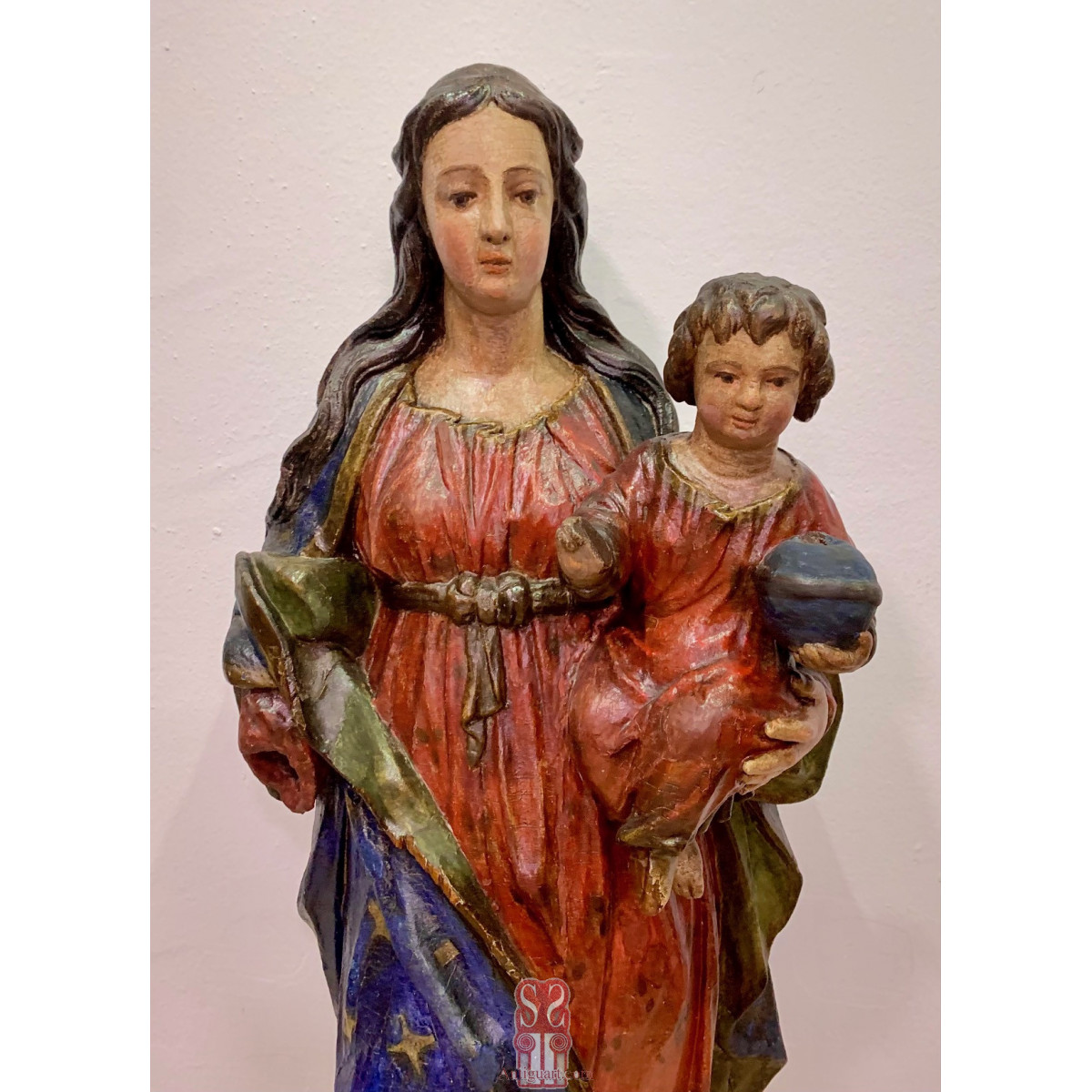 Virgen con el Niño del siglo XVII.