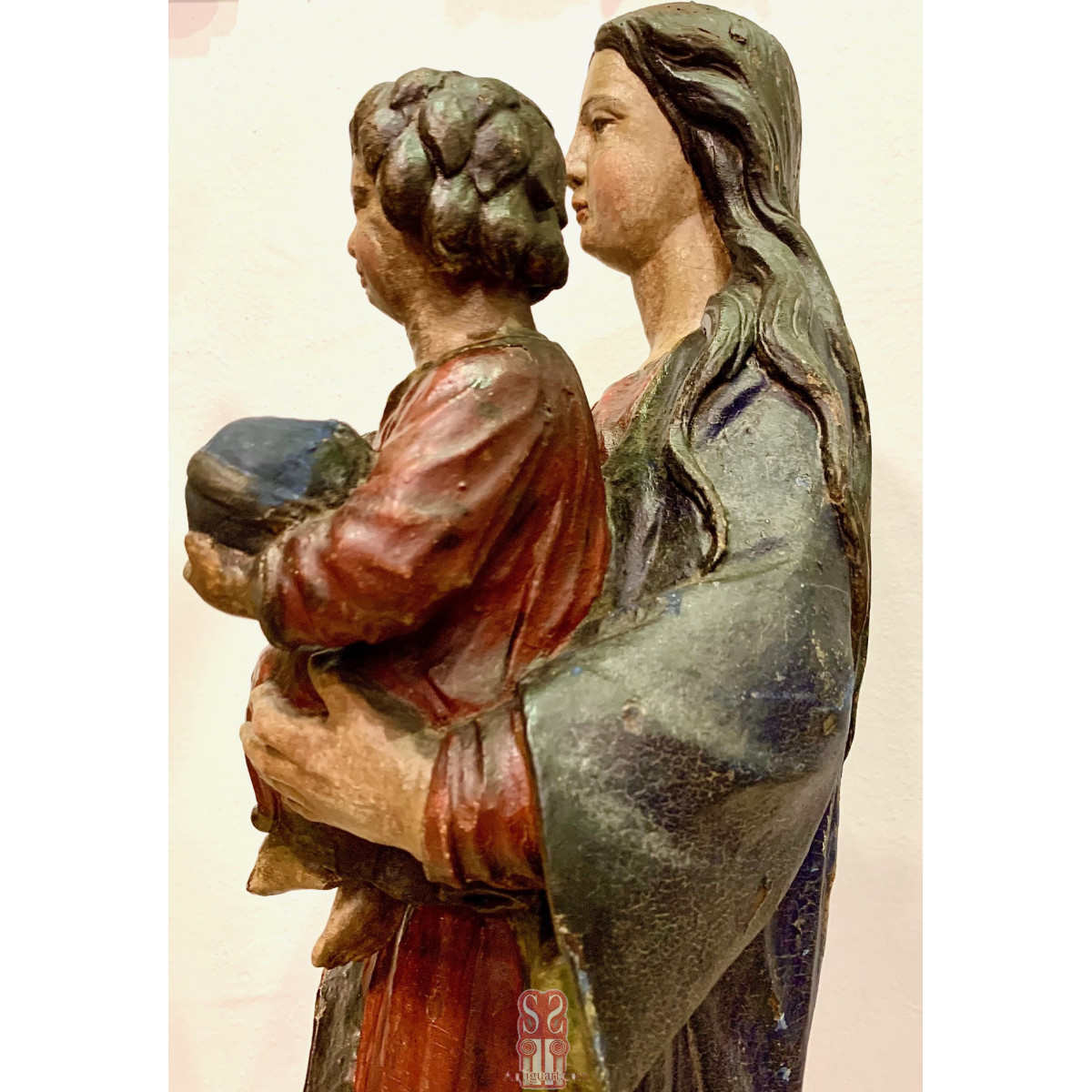 Virgen con el Niño del siglo XVII.