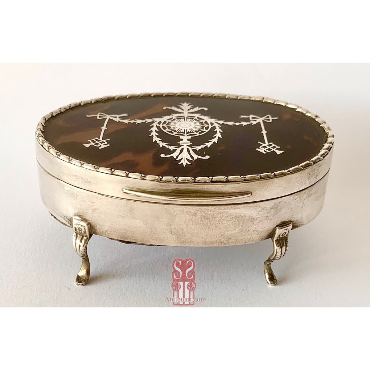 Joyero de plata y carey, Londres 1911, platero William Comyns & sons.