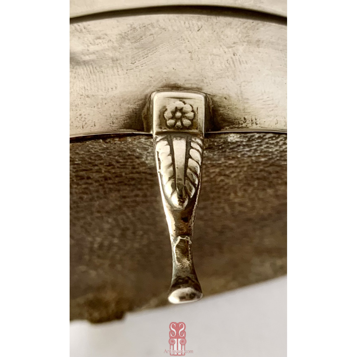 Joyero de plata y carey, Londres 1911, platero William Comyns & sons.