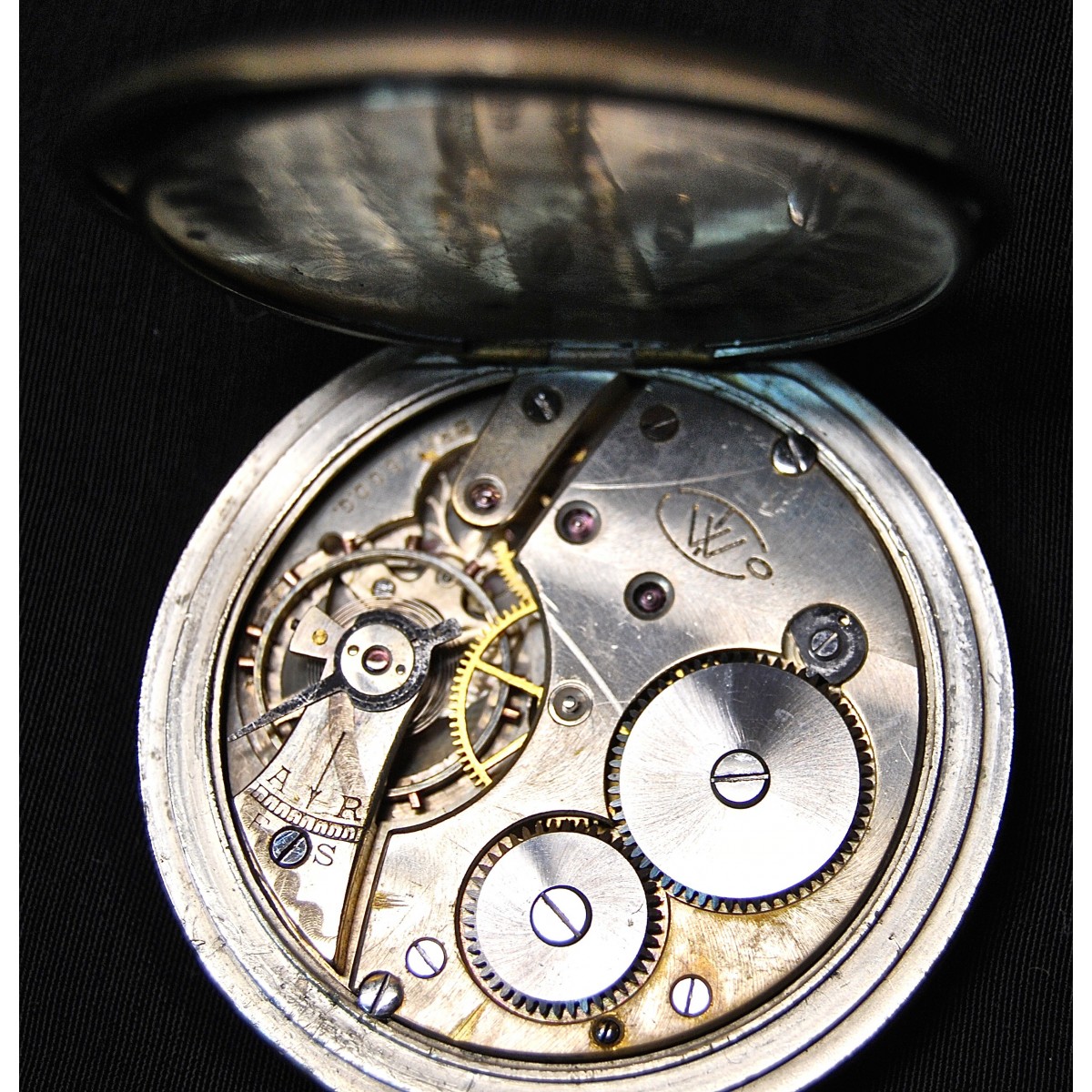 Reloj de bolsillo Tavannes, principio del siglo XX.