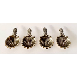 Quattro cucchiai d’argento, per servire pesce. Canada XVIII secolo 2