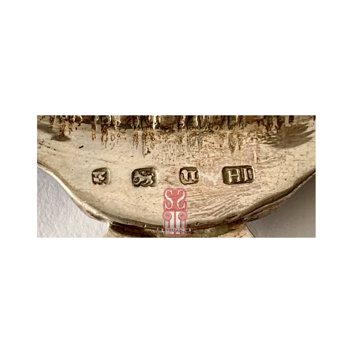 Cuatro cucharas de plata de ley,  para servir marisco. Canadá siglo XVIII