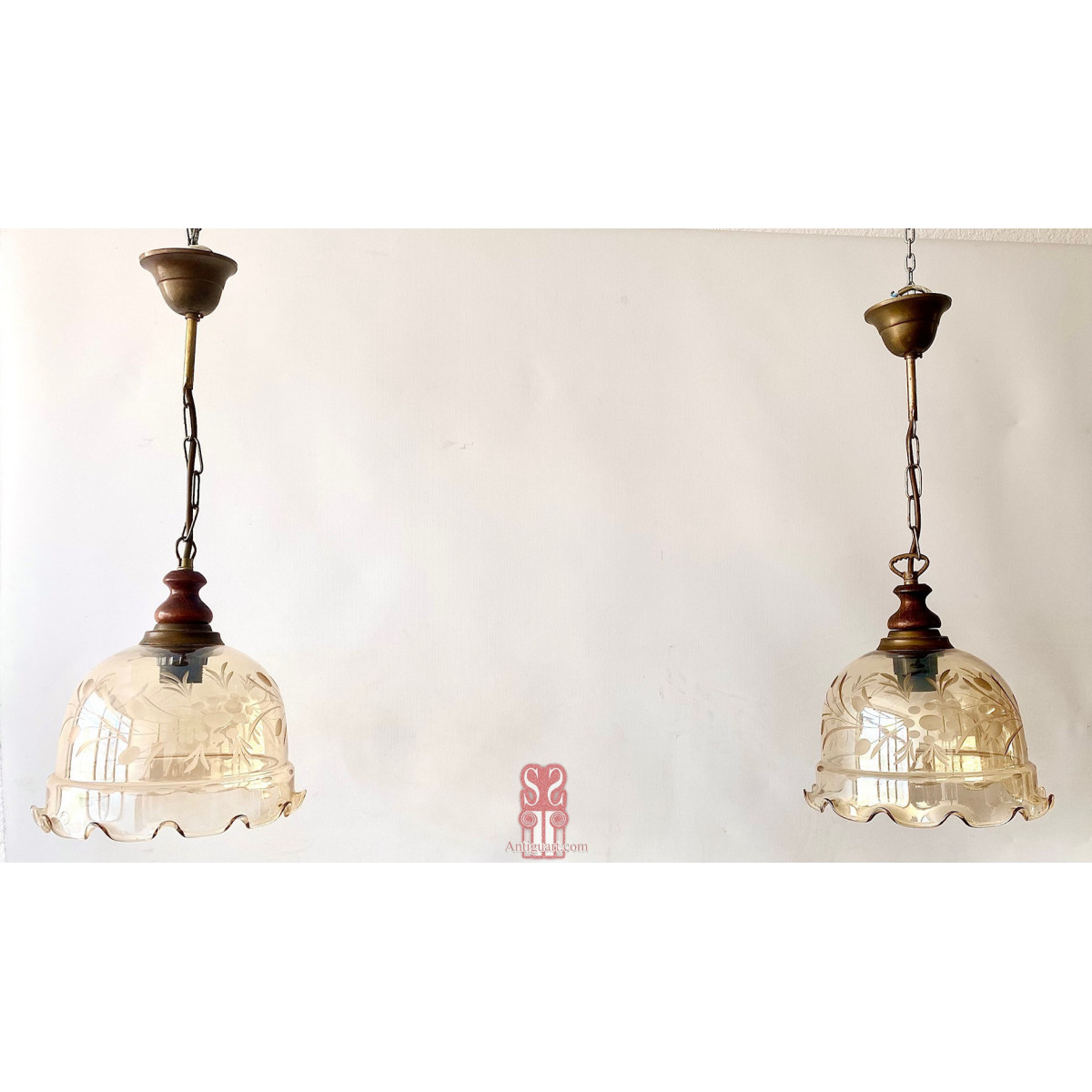 Pareja de lamparas de cristal 1925-1930.