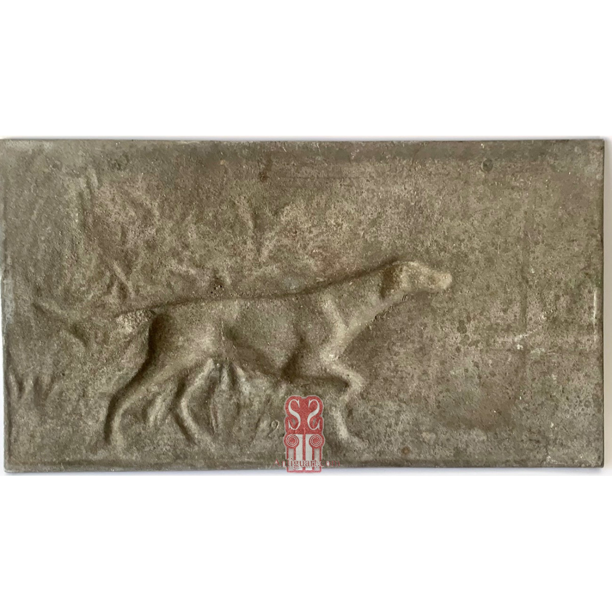 Bajo relieve, escena con perro de caza 1900 circa.