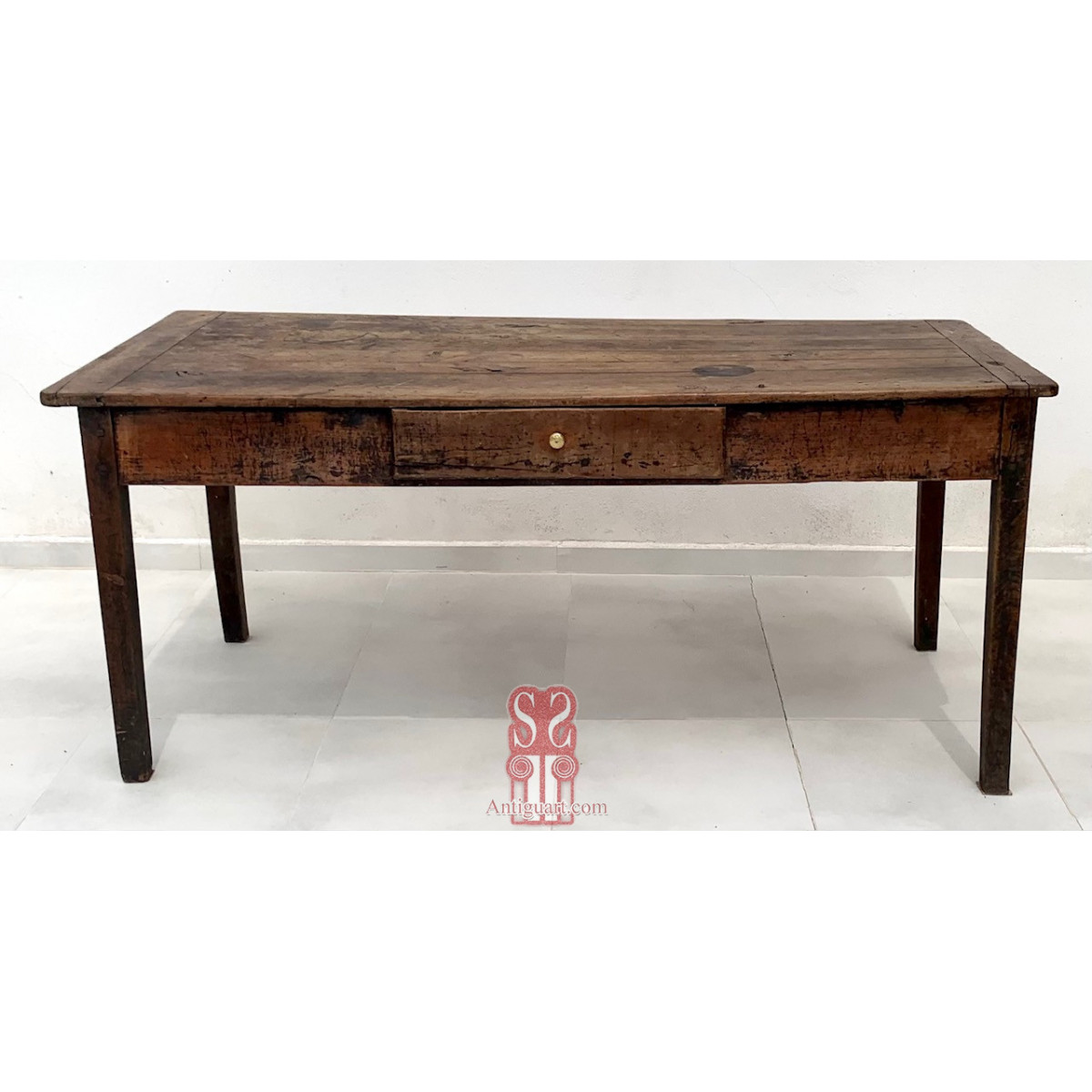 Mesa rustica de comedor, nogal macizo, siglo XIX