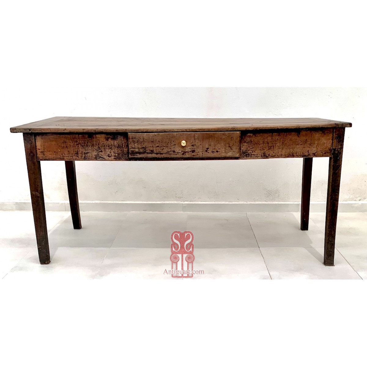 Mesa rustica de comedor, nogal macizo, siglo XIX